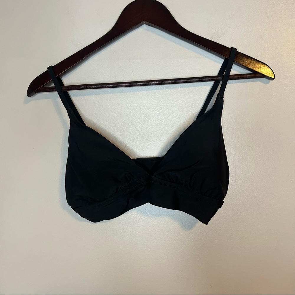 Aerie Triangle Swim Bikini Top V-Neck Black NWT Medium Removable Pads Neutral